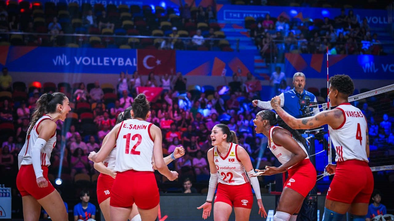 A Milli Kadın Voleybol Takımı, Milletler Ligi’nde yarı finale yükseldi