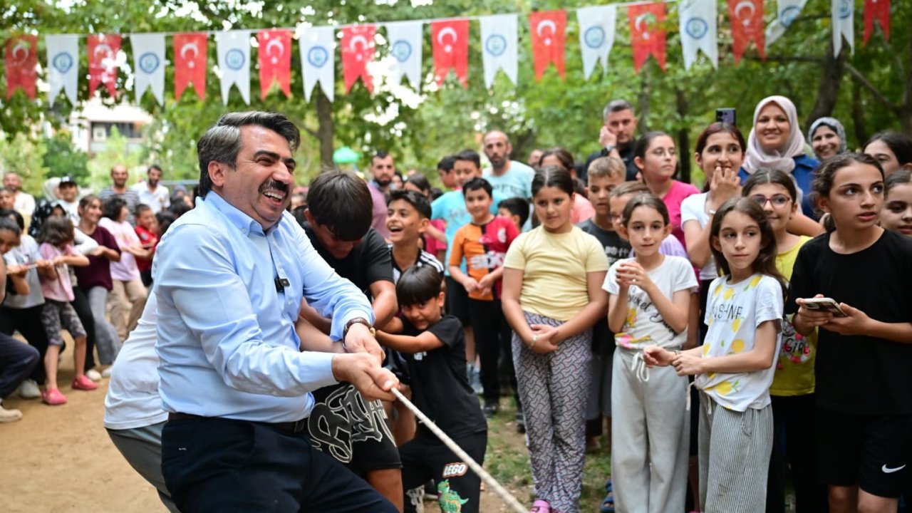Başkan Yılmaz’dan miniklere sürpriz