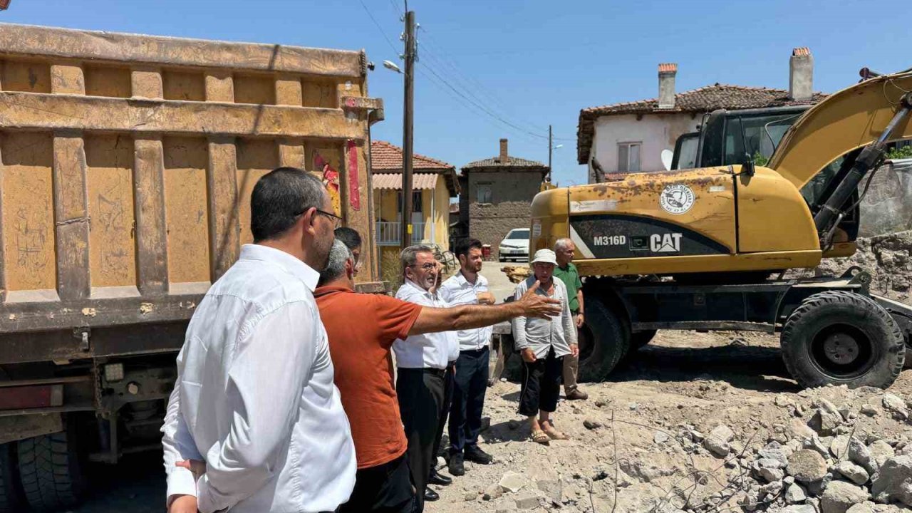 Sındırgı’da depremden etkilenen camiler yeniden yükseliyor