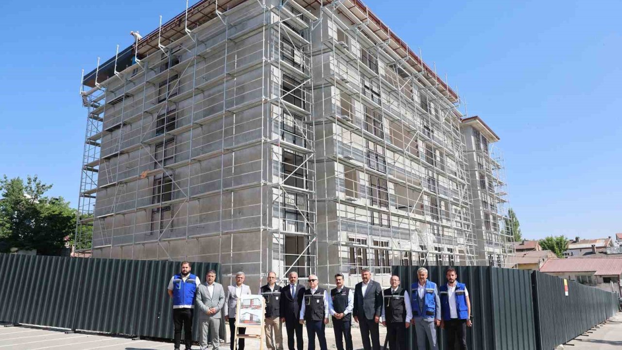 Vali Yılmaz Şimşek, eğitim, restorasyon ve kentsel dönüşüm yatırımlarını inceledi