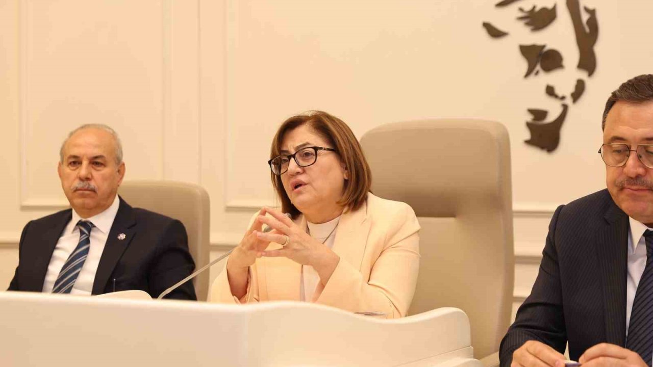 Şahin, Şehitkamil muhtarlarıyla bir araya geldi