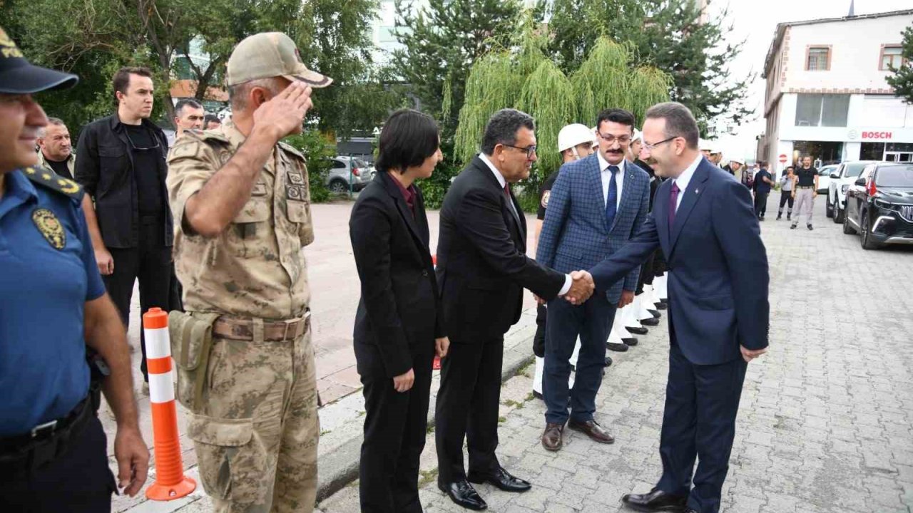 Ardahan Valisi Yamlı görevine başladı