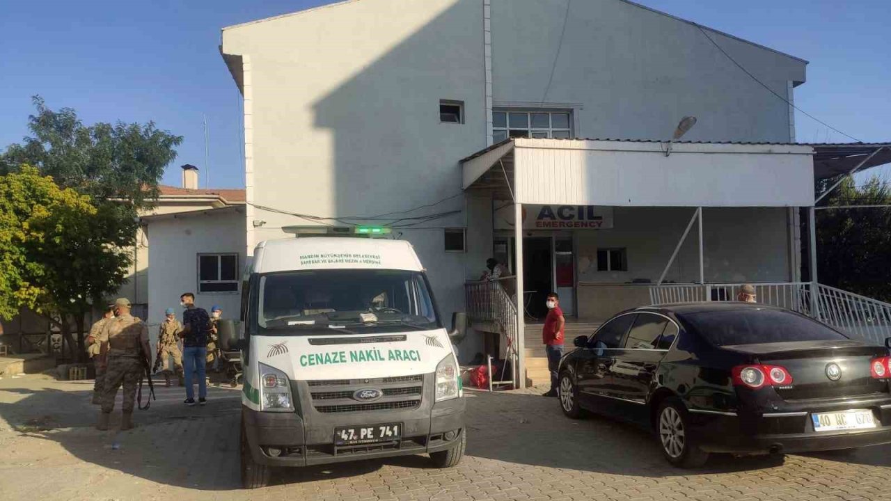 Mardin’de otomobil korucu kulesine çarptı: 1 ölü, 1 yaralı