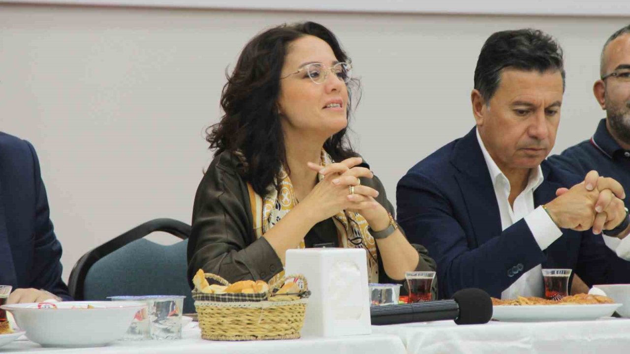 Ahmet Aras ve Gonca Köksal Aras’tan istifa açıklaması: "Şu an istifa ediyoruz gibi bir durum yok"