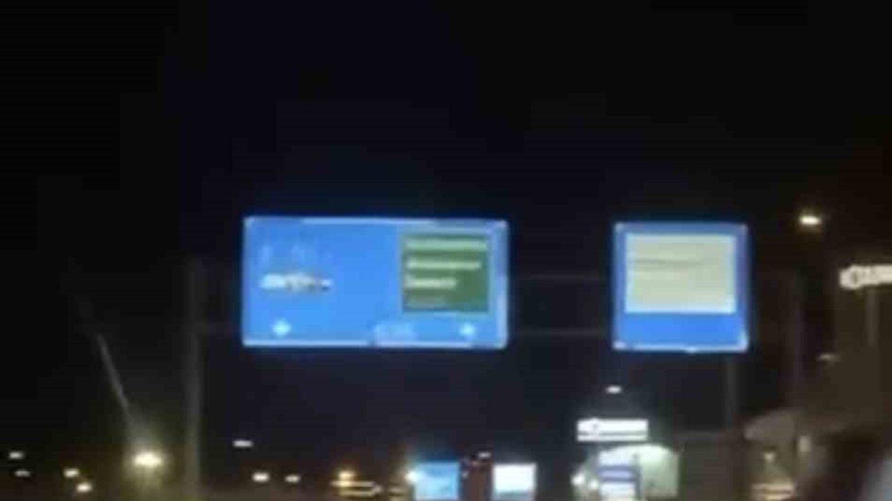 Bursa’da lüks otomobil kazaya karıştı, sürücü kaçtı