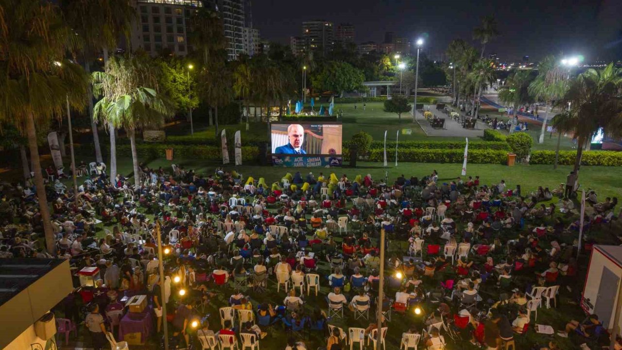 Mersin’de yaz akşamları açık hava sinemasıyla renklenecek