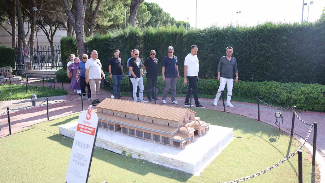 Türkiye’nin dört bir yanından gelen müdürler Şehzadelerpark’a hayran kaldı