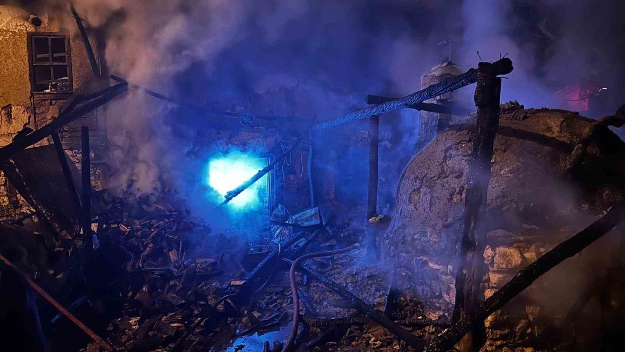 Bilecik’te çıkan yangın korkuttu