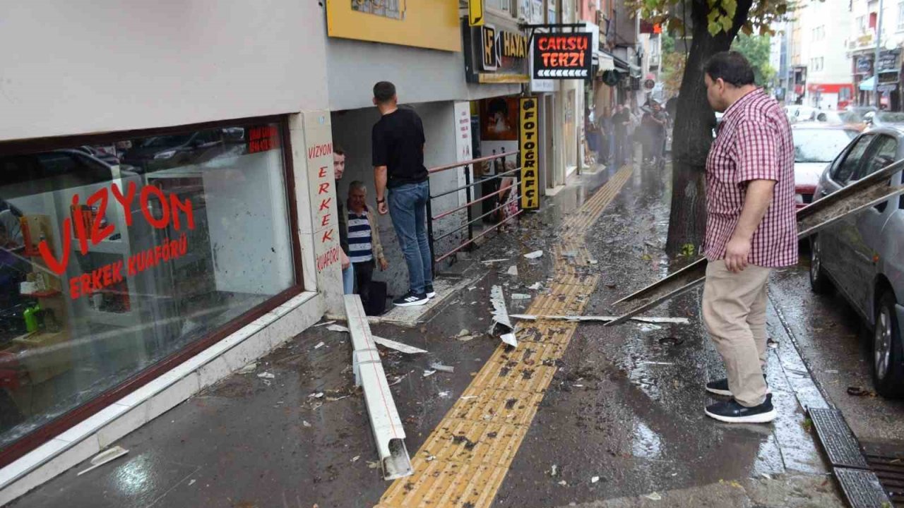 4’üncü kattan aşağı düştü, şans eseri ölen ya da yaralanan olmadı