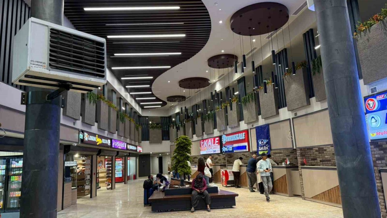 Karabük Şehirlerarası Otobüs Terminali yenilenen yüzüyle hizmete başladı
