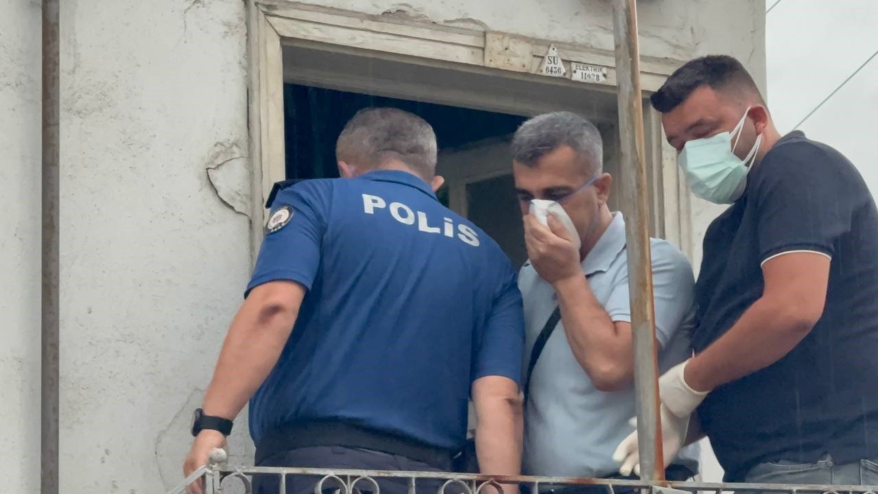 Ağır koku acı gerçeği ortaya çıkardı: 73 yaşındaki adam evinde ölü bulundu