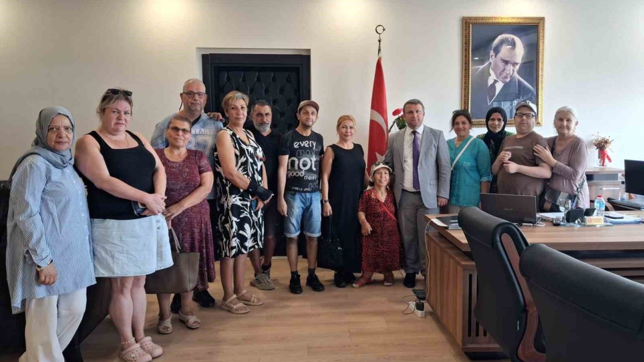 Ayvalık Birlik Ortopedik Engelliler Derneği’nden Kaymakam Cimşit’e hayırlı olsun ziyareti