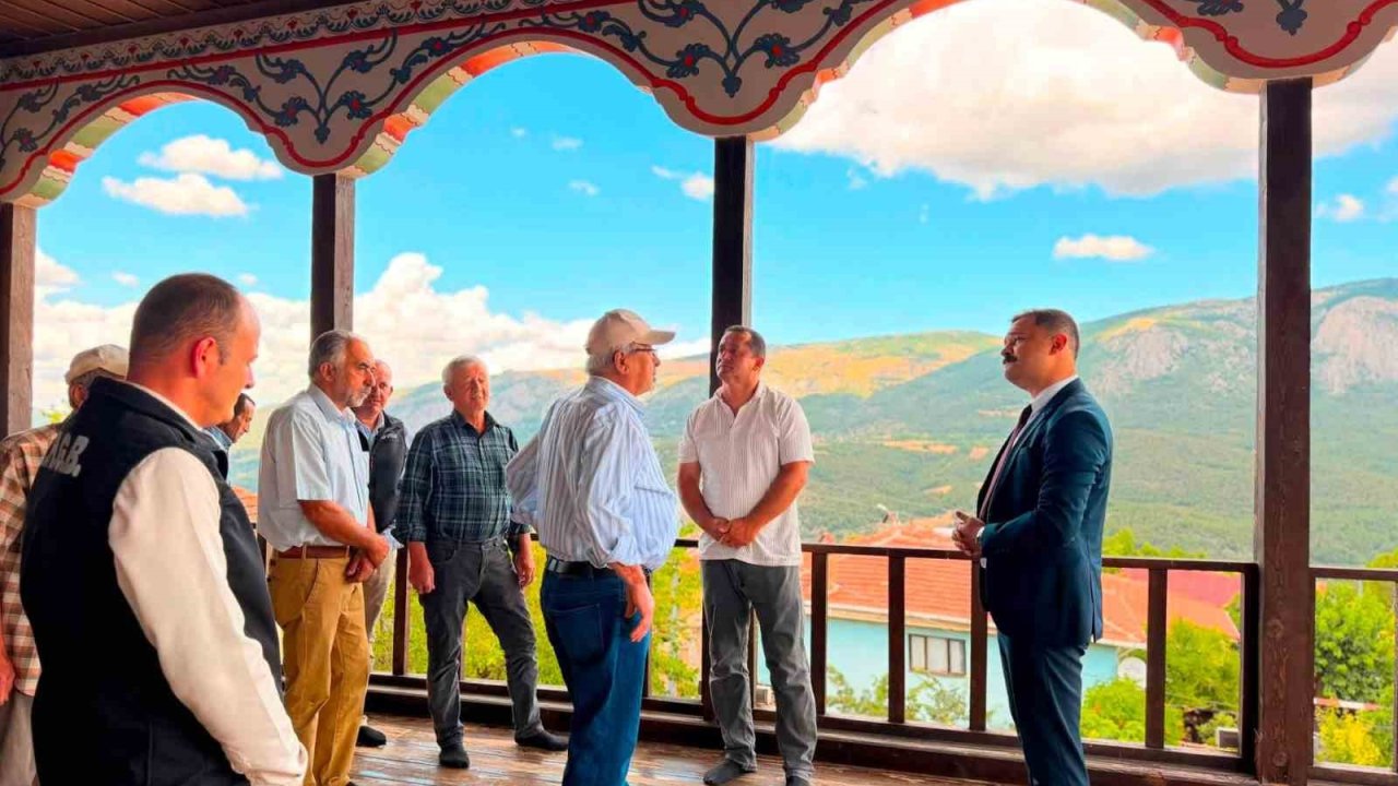 250 yıllık Çivisiz Cami’de inceleme