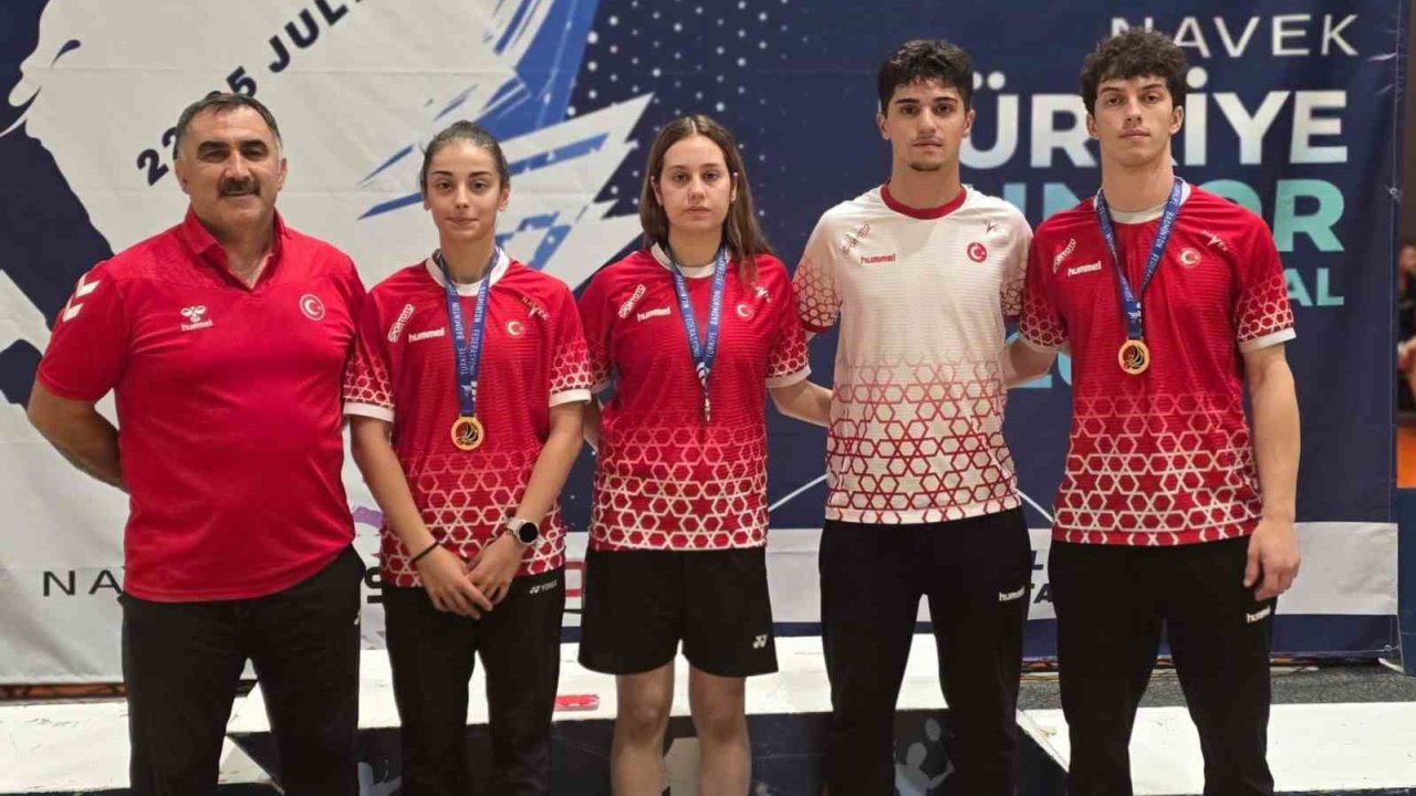 Erzincanlı milli badmintonculardan uluslararası turnuvada 4 madalya