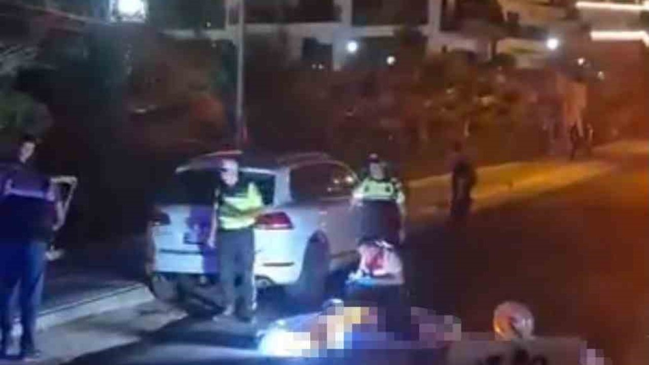 Alanya’da park halindeki otomobile çarpan genç motosikletli hayatını kaybetti