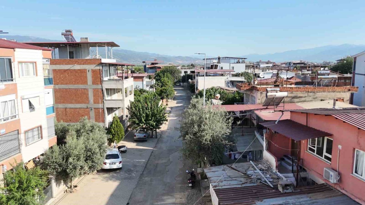 Nazilli’de 10 sokakta asfalt mesaisi başladı