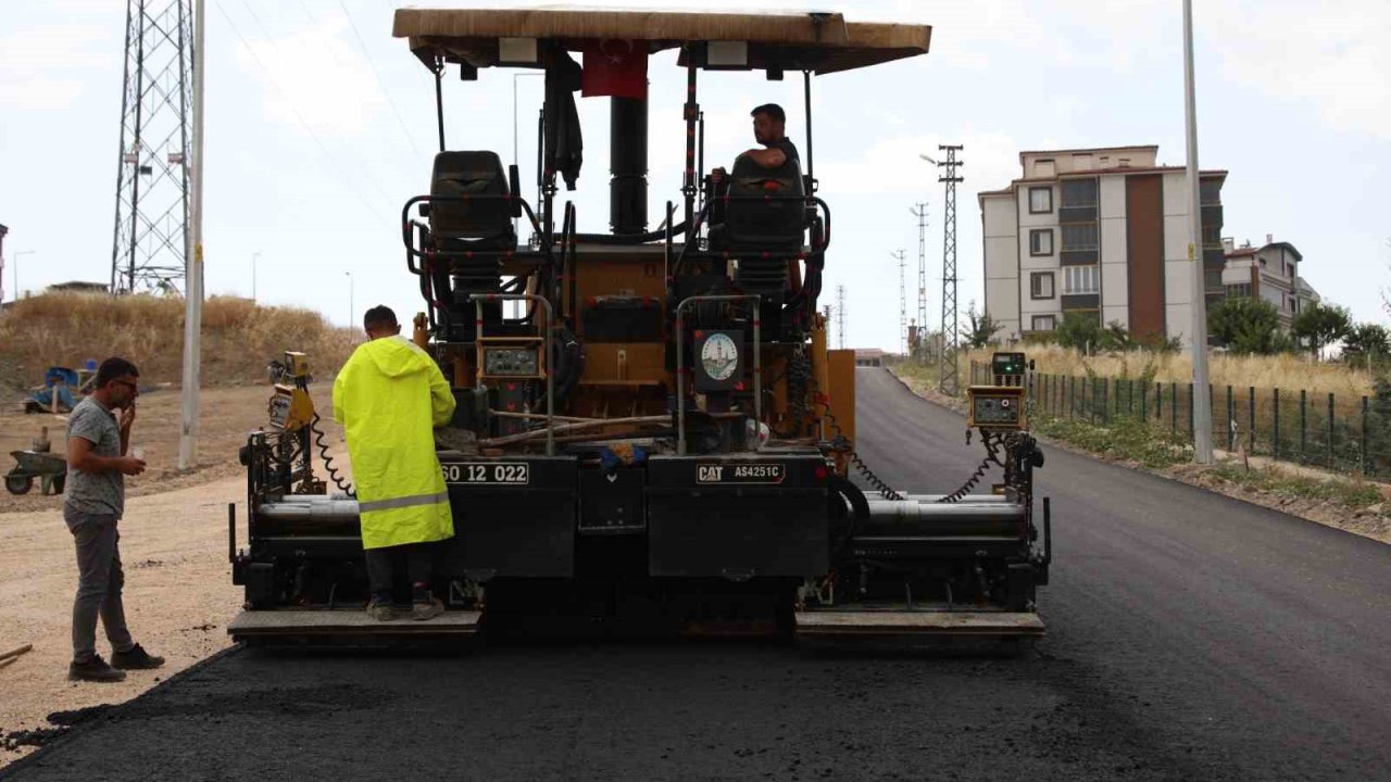 Gölbaşı Caddesi yeni yüzüne kavuştu