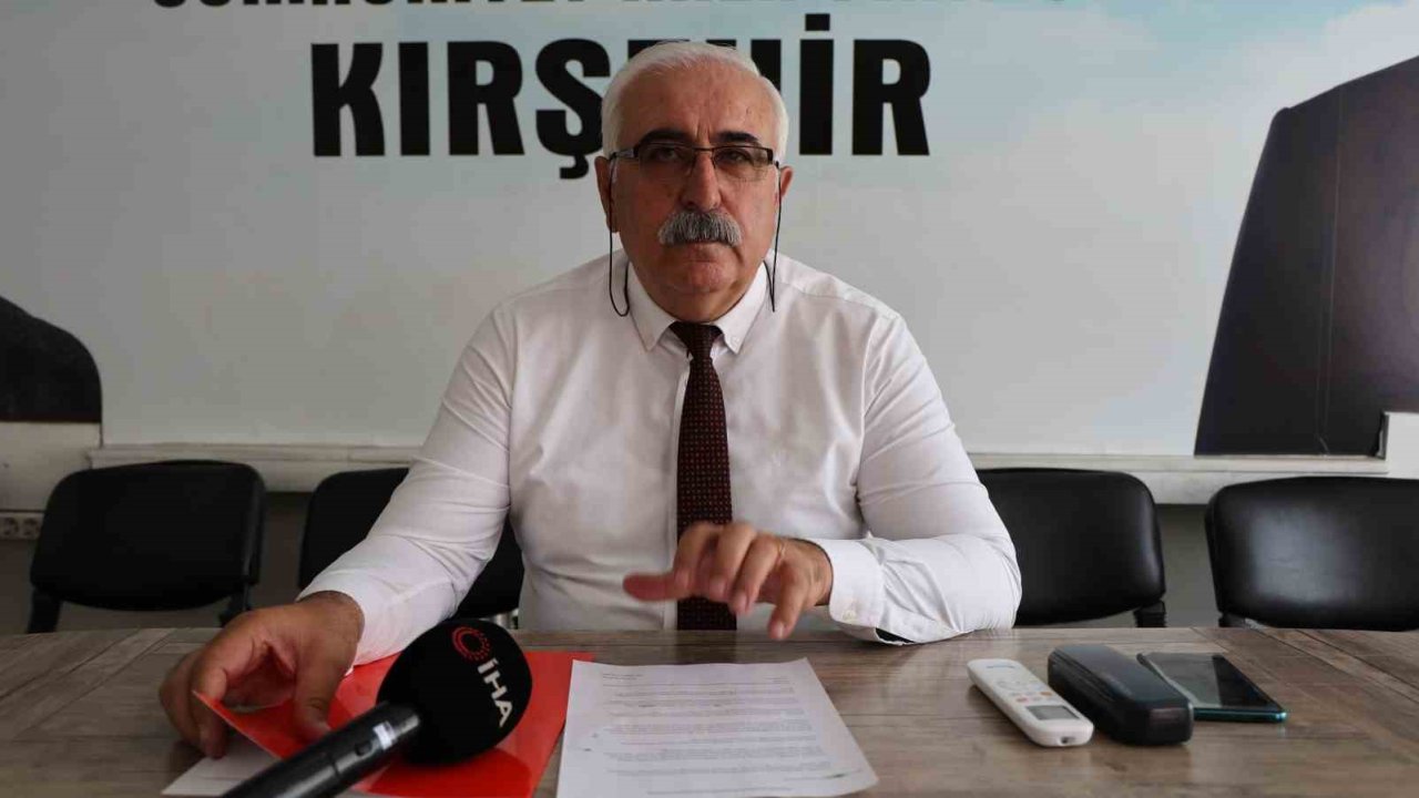 CHP Kırşehir İl Başkanı Tanrıbuyurdu: "Parti binasından poster götürmek ayıptır"