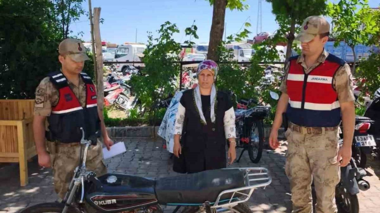 3 ay önce çalınan motosiklet sahibine teslim edildi