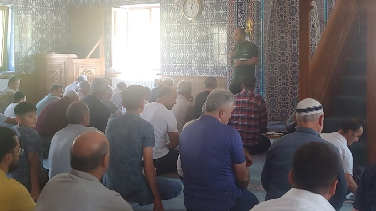 Yeşilay’dan cami cemaatine bağımlılıkla mücadele bilgilendirmesi