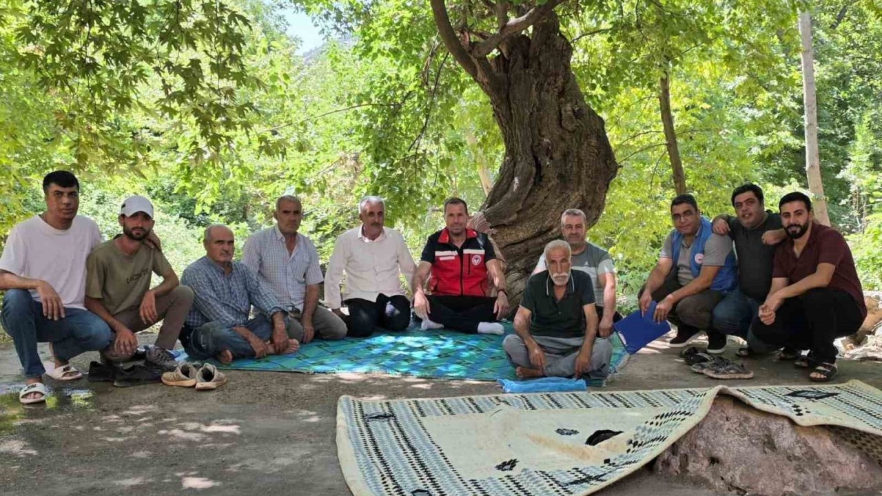 Dicle’de çiftçilere yerinde bilgilendirme
