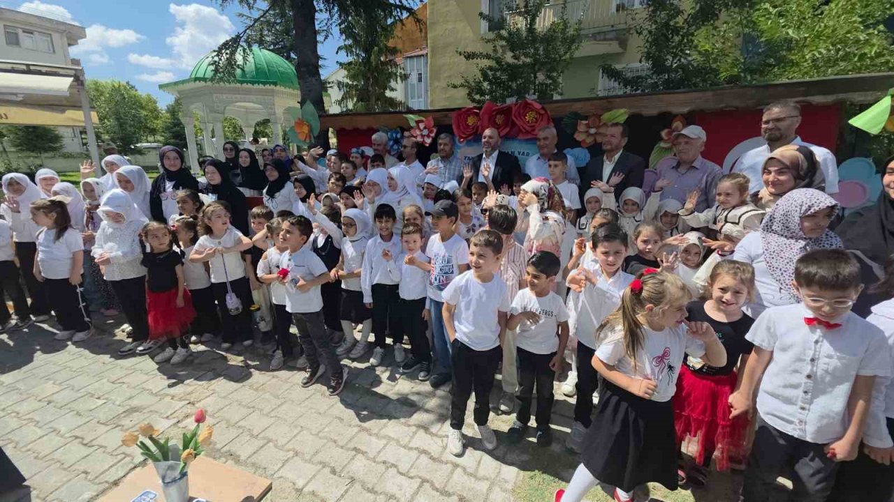 Kütahya Selimiye Kur’an Kursu’nda Çocuk Şenliği coşkusu