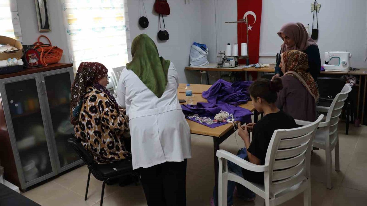 Haliliye’de kadınlara meslek ve eğitim desteği