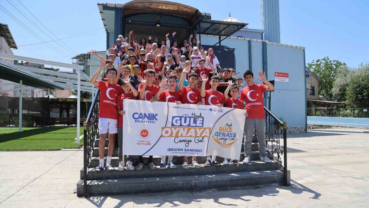 Canik’te çocuklar camilere akın ediyor