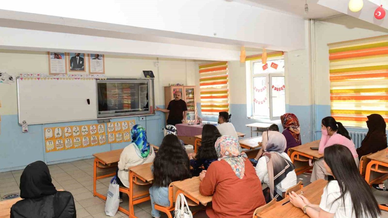 Halk Eğitim Merkezi kurslarında hijyen eğitimi verildi