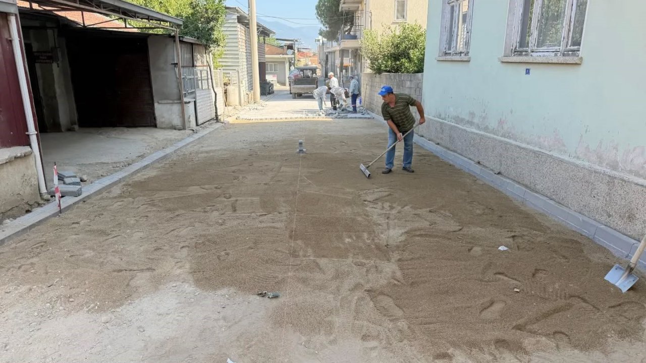 Yenipazar’da eskiyen yollar modern görünüme kavuşuyor