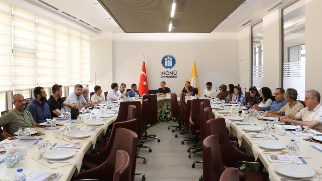 Lise rehber öğretmenleri İnönü Üniversitesi’nde bir araya geldi