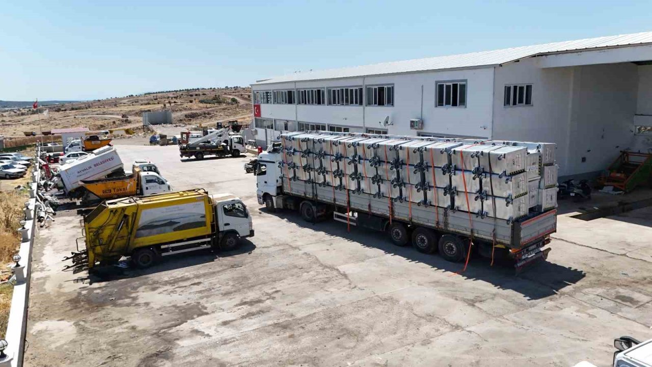 Ayvalık’a 1000 yeni çöp konteyneri
