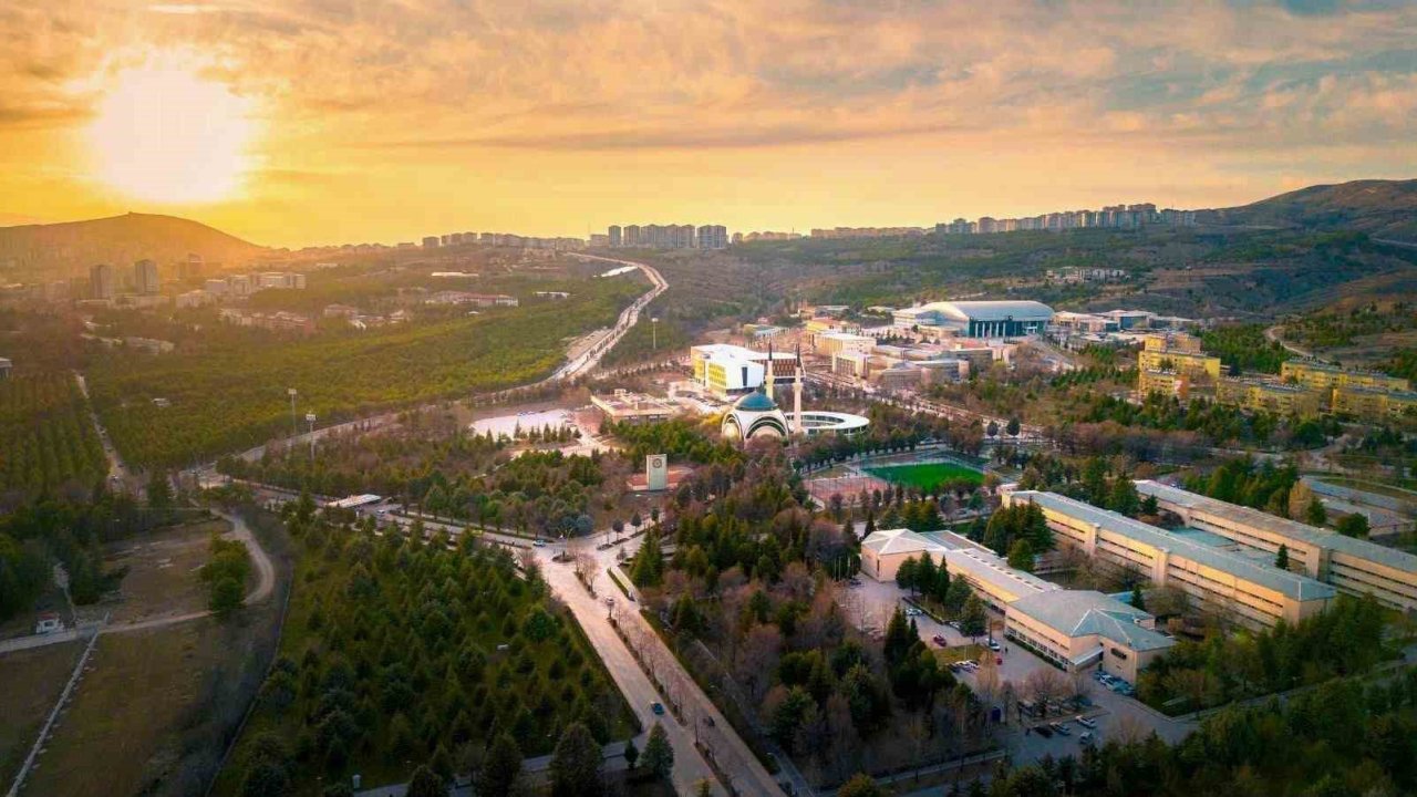 Rektör Göktaş öğrencileri Fırat Üniversitesi’ne davet etti