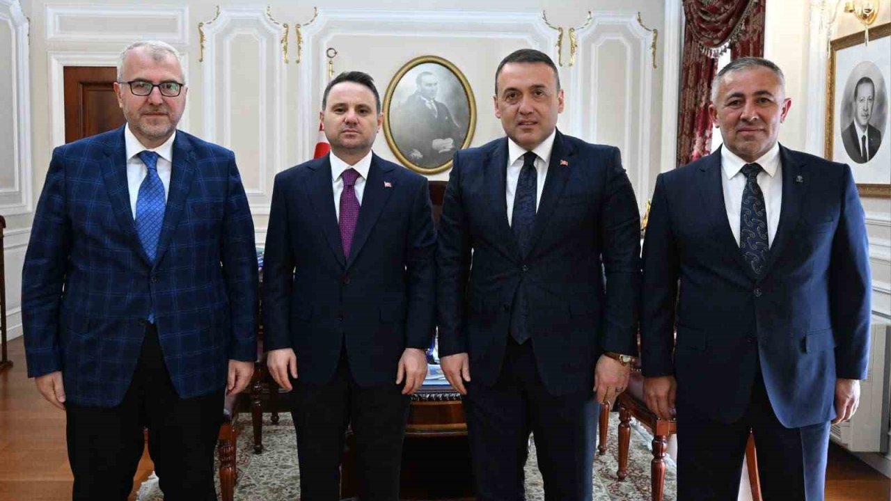 Bilecik heyeti Adalet Bakanı Gürlek ile kentteki çalışmaları ve projeleri değerlendirdi