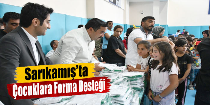 Sarıkamış’ta Çocuklara Forma Desteği
