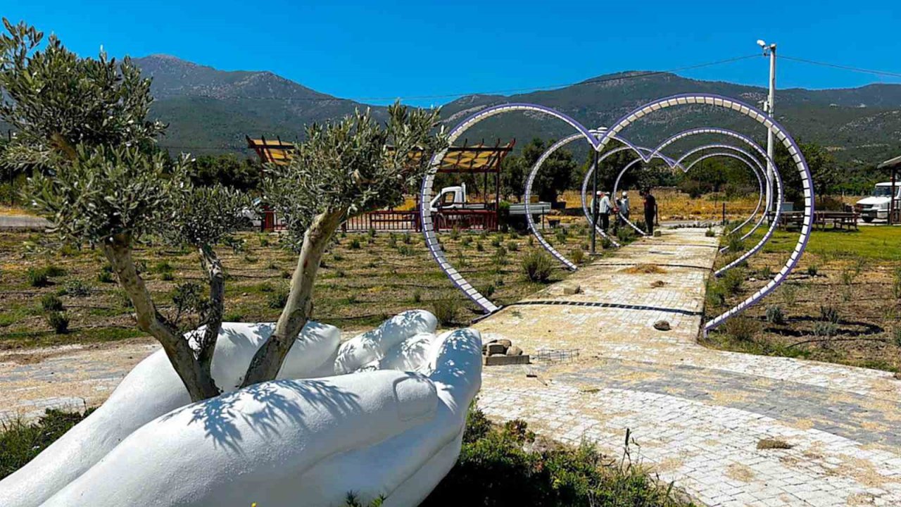 Fotoğraf tutkunları Söke’de lavanta bahçesine akın edecek