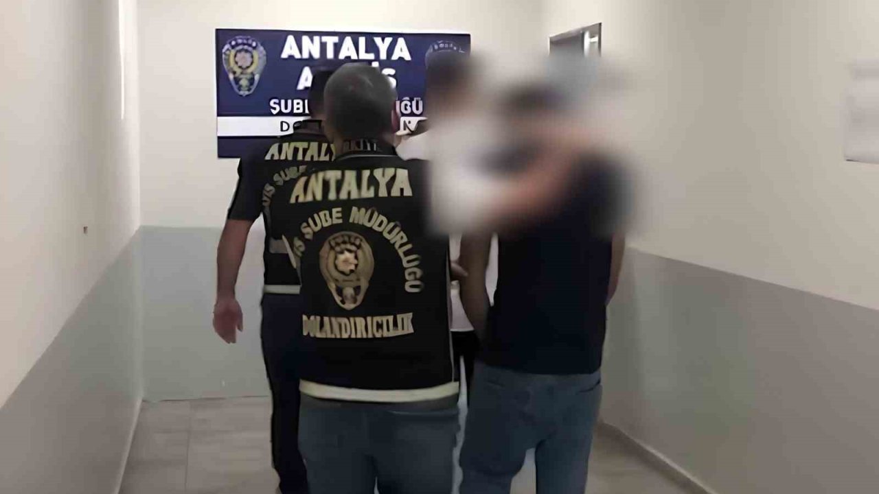 Antalya’da 2 buçuk milyon liralık nitelikli dolandırıcılık operasyonu: 4 gözaltı