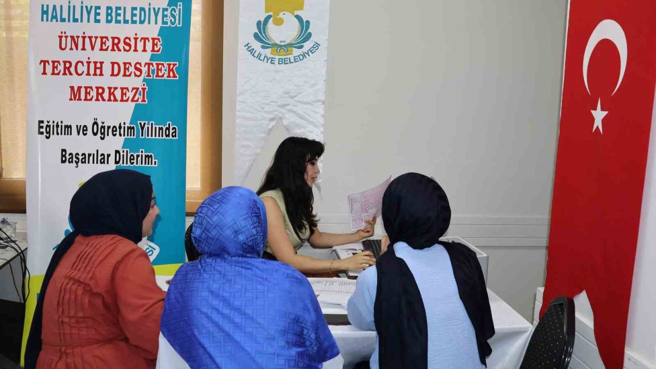 Haliliye Belediyesi gençlerin geleceğine rehber oluyor
