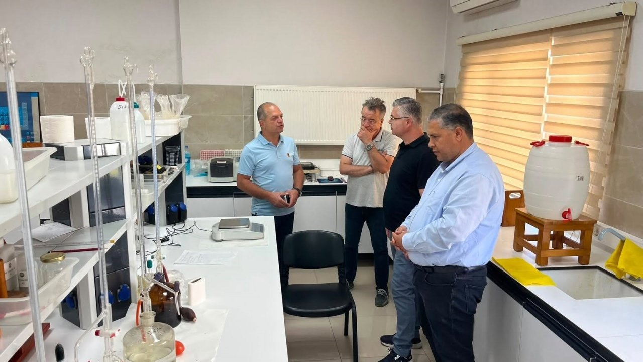 Manisa’daki tarımsal analiz laboratuvarının çalışmalarına sıkı takip