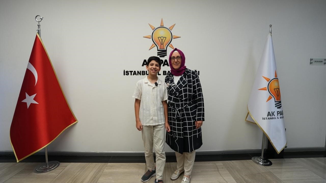 Gazze’nin çocuk elçisi Ramadan Abu Jazar, AK Parti İstanbul İl Başkanlığını ziyaret etti