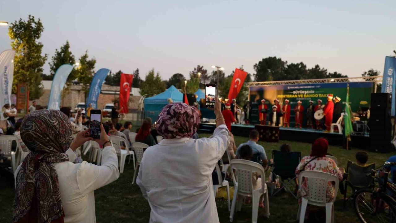 Derince’de tarihi ve nostaljik konser
