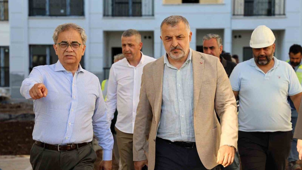 Baraçlı, Kartepe Evleri’ndeki son hazırlıkları yerinde değerlendirdi