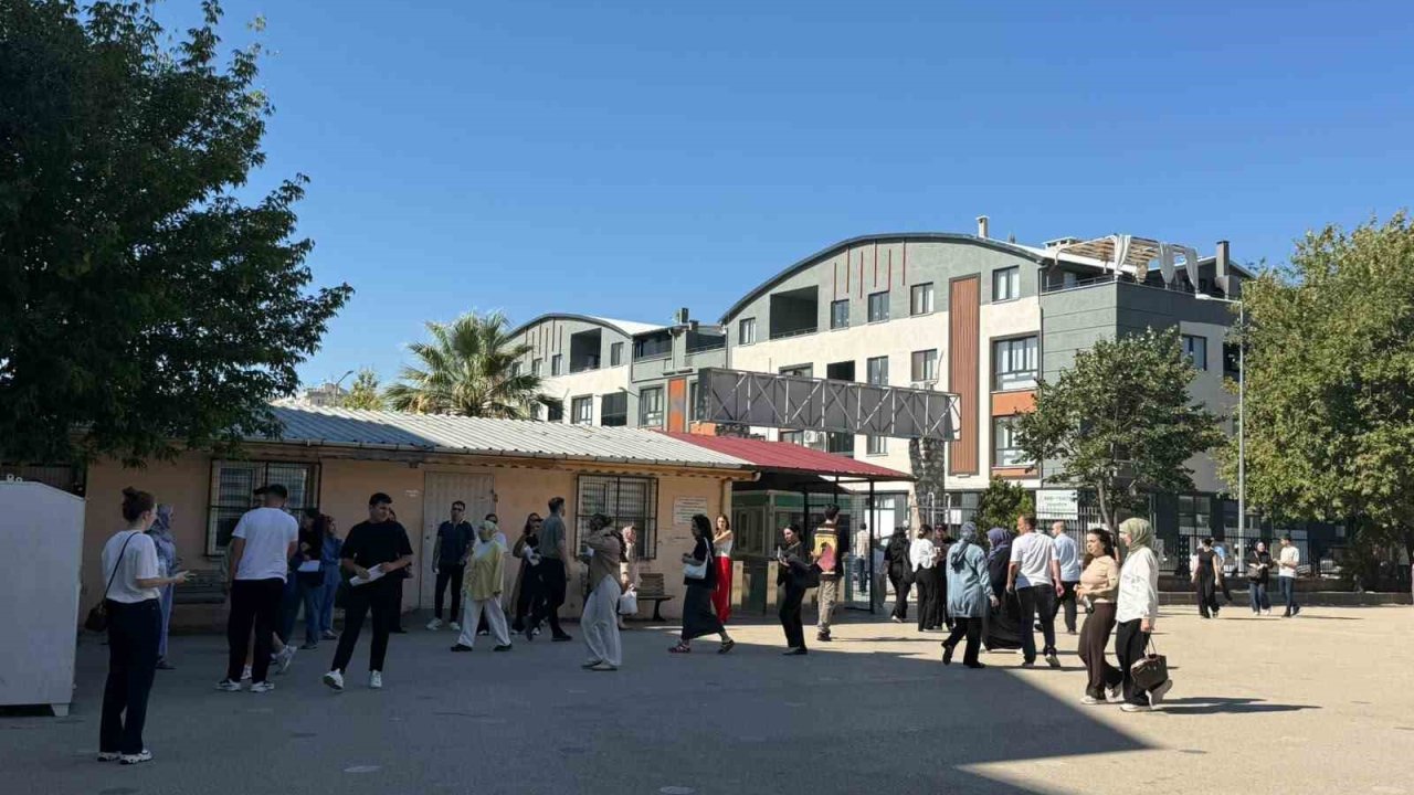Gemlik ve Orhangazi adliyelerine alınacak 11 zabıt kâtibi için uygulama sınavı yapıldı