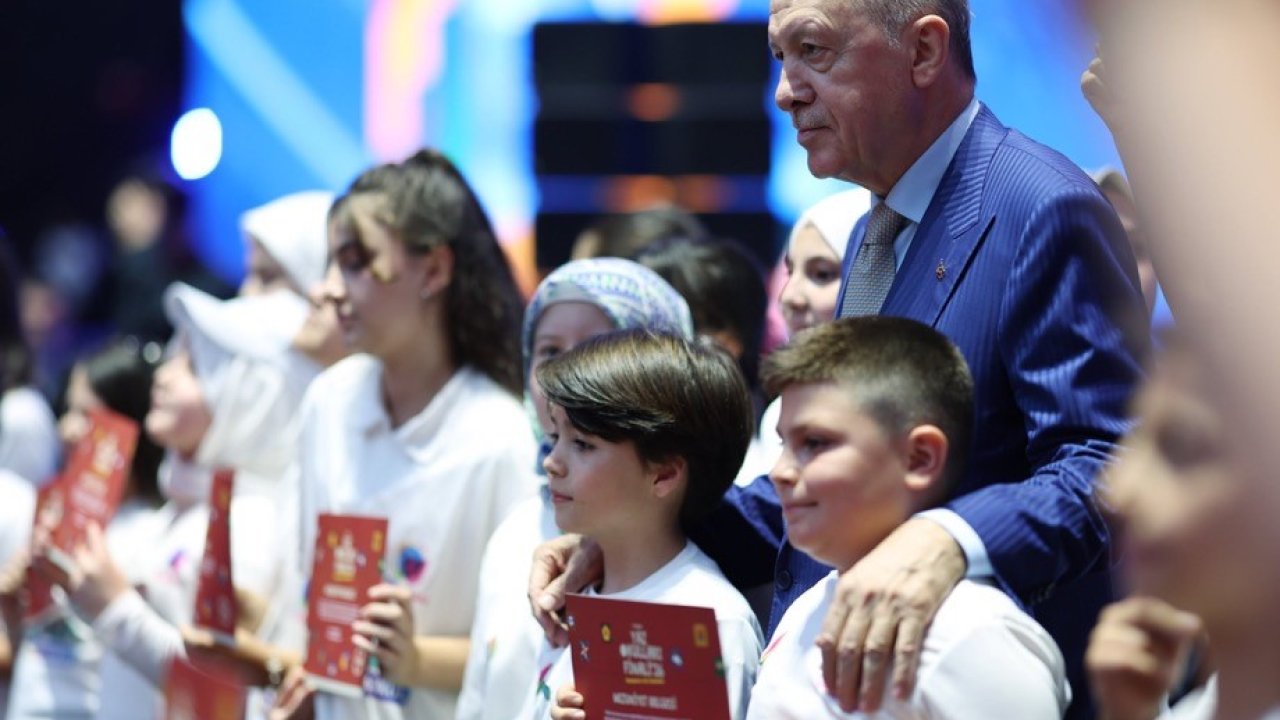 TÜGVA Bursa’dan Cumhurbaşkanı Erdoğan’ın katıldığı yaz okulu buluşmasına rekor katılım