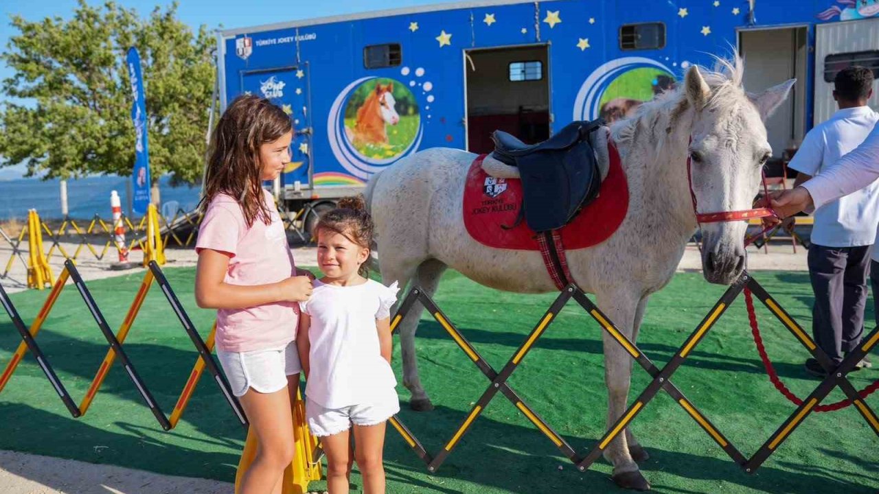 Didim Belediyesi çocuklar pony club etkinliği ile buluşturdu