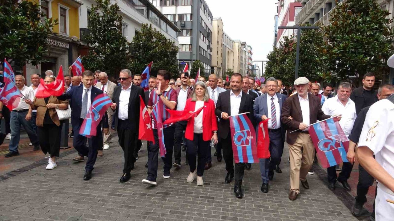 Ertuğrul Doğan: "Bizim taşıdığımız Trabzonspor’un şerefli armasıdır"