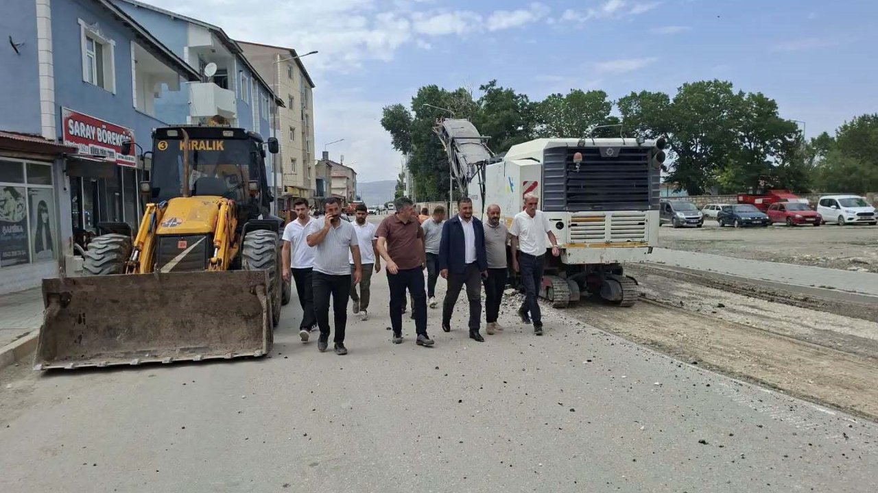 Diyadin’de asfalt çalışması başladı