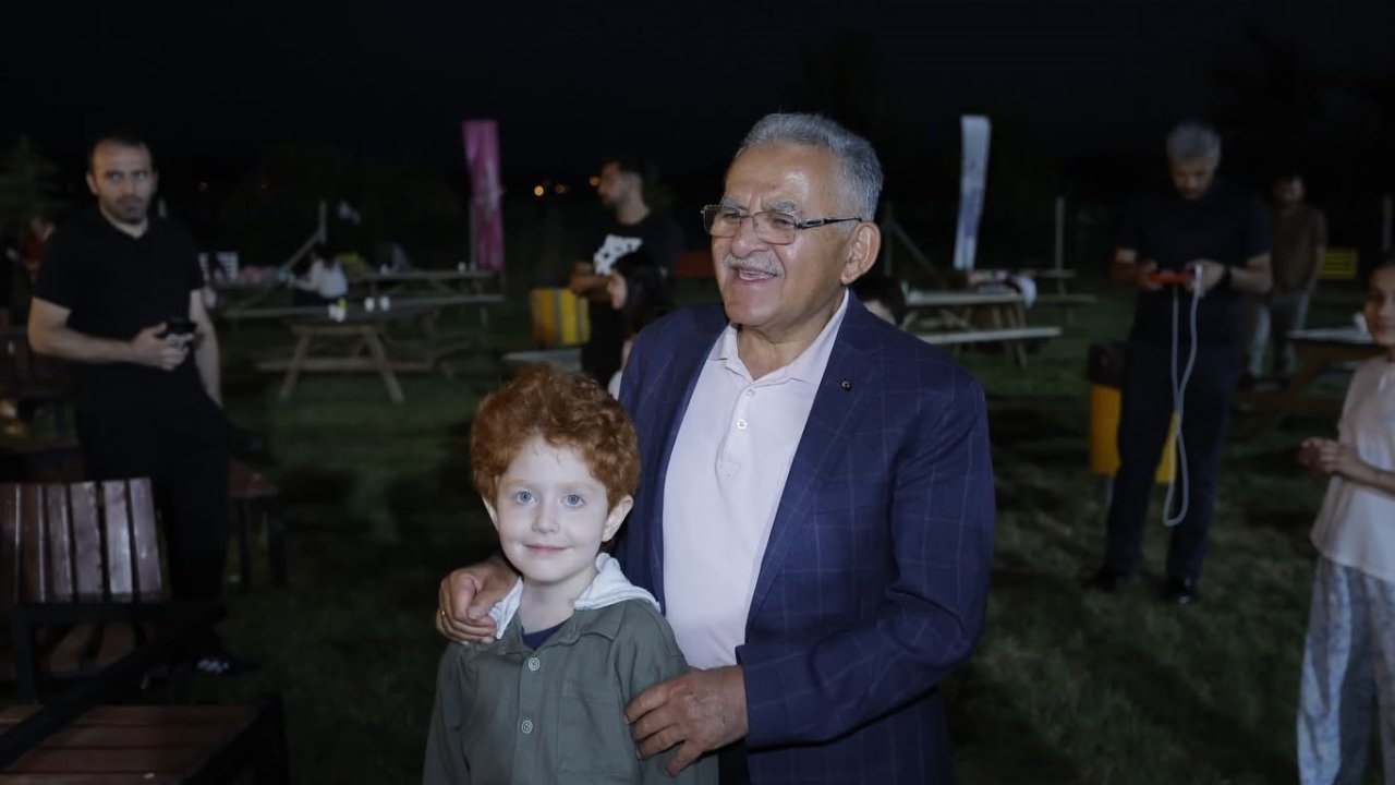 Başkan Büyükkılıç, Sarımsaklı’da kamp ateşini yaktı