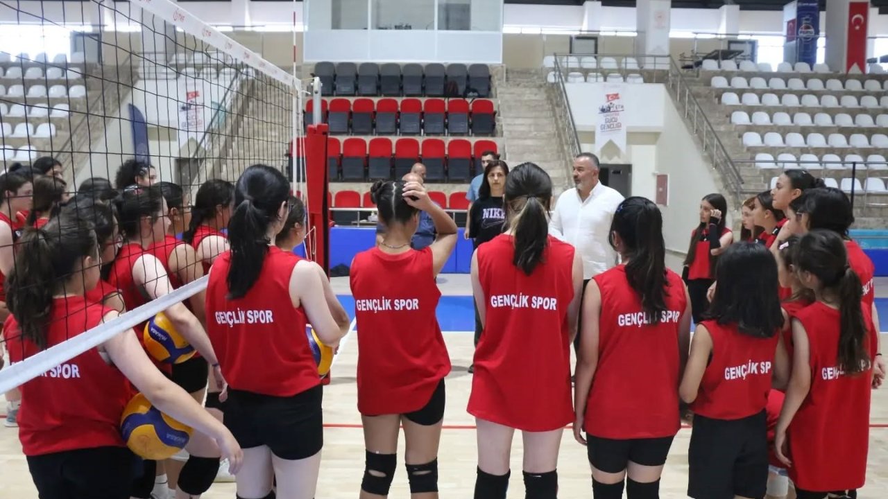 Sivas GSB spor okullarında yaz coşkusu