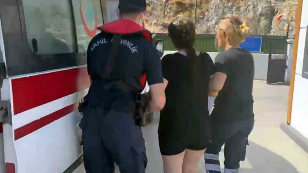 Gezi teknesinde rahatsızlanan vatandaş karaya tahliyesi yapıldı